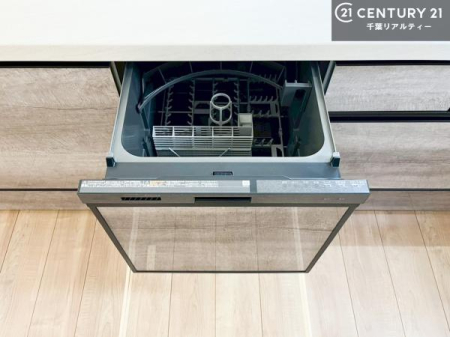 ���d�l�ʐ^(�L�b�`���j �H��@�t���̃L�b�`���ł��I�Z���������r��h�~�Ƃ��đ�ϊ��􂷂�֗��Ȏd�l�ł��I�r���g�C���Ȃ̂ŃL�b�`���̏ꏊ����炸�����X�y�[�X���L���g�����Ƃ��o���܂��I(���d�l�j