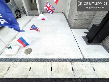 ���ԏ� ���ԃX�y�[�X��2�䕪����܂��I�Z�J���h�J�[�͂������A�o�C�N�⎩�]�ԂȂǂ��u���ꏊ�ɍ���܂���B