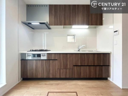 �L�b�`�� ��Ƃ����₷���V�X�e���L�b�`���ł��I���[����������t���Ă���̂ŁA�����X�y�[�X�ɕ���u���Ȃ��čςނ̂ŁA�L�X�g���āA���K�ɍ�Ƃ��ł��܂��I