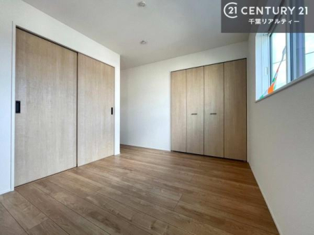 �m�� ���[�X�y�[�X�����Ă��܂��I�������X�b�L�����ڂ��鎖���ł��܂��ˁB
�Ƌ��I�΂Ȃ��V���v���ȃf�U�C���ׁ̈A�Ƌ��I�΂����C�ɓ���̋�ԍ�肪�ł������ł��ˁB