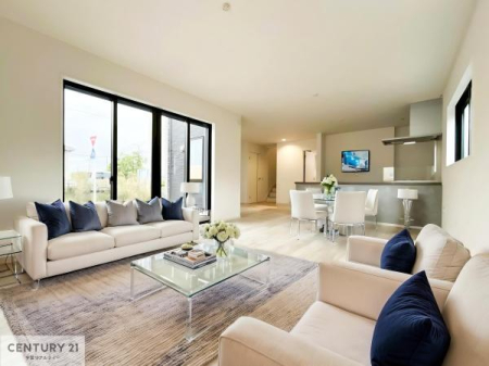 ���r���O �Ƌ��CG�p�[�X�ł��B�J�����̂���L�XLDK�I�\�t�@�[��_�C�j���O�e�[�u����u���Ă������ɂȂ�Ȃ��̂ŉ��K�ɉ߂����܂��I
�R�~���j�P�[�V���������₷�����r���O�ł��I