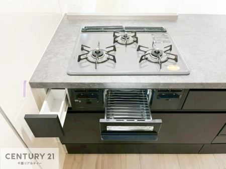 �L�b�`�� �R�����͎O������̂ł������̓����i�s���ł��܂��B
�������O�����t���ł��B�����X�y�[�X���L�X���Ă���׍�Ƃ����₷���I�g�����肪�ǂ��V�X�e���L�b�`���ł��I