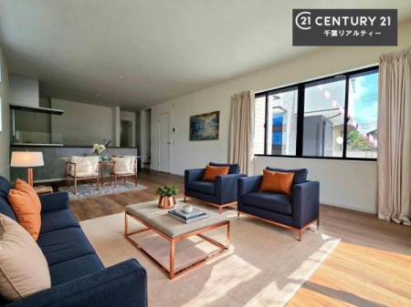 ���r���O �Ƌ��CG�p�[�X�ł��B�J�����̂���L�XLDK�I�\�t�@�[��_�C�j���O�e�[�u����u���Ă������ɂȂ�Ȃ��̂ŉ��K�ɉ߂����܂��I�R�~���j�P�[�V���������₷�����r���O�ł��I