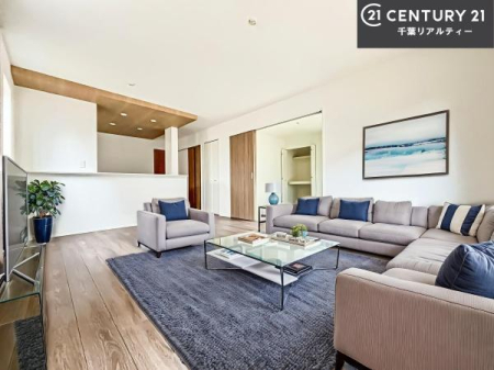 ���r���O �Ƌ��CG�p�[�X�ł��B�D�����z���܂肪���r���O����ł���ċ��S�n�̗ǂ���Ԃ����o���Ă���܂��I
���났�̎��Ԃ��߂����܂��I