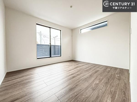 ���r���O�ȊO�̋��� �V���v���Ƀf�U�C������Ă��邽�߁A�Ƌ��I�т܂���I
���C�ɓ���̉Ƌ��u���Ă��낰���Ԃ���邱�Ƃ��ł��܂��B