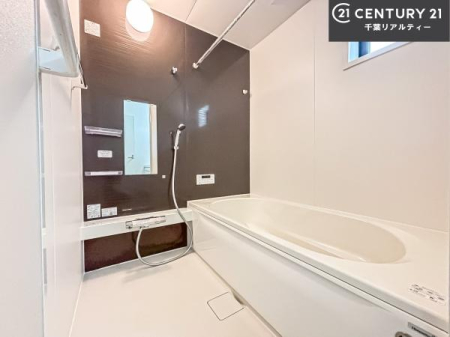 ���� �������������l�̕��͋C�̃o�X���[���́A�����o�Ă��ăo�X�^�C�����[���I
���d���撣���Ă��邲�J���ɂ��D�݂̓����̓����܂����āA�y����ł݂Ă͂������ł��傤���H