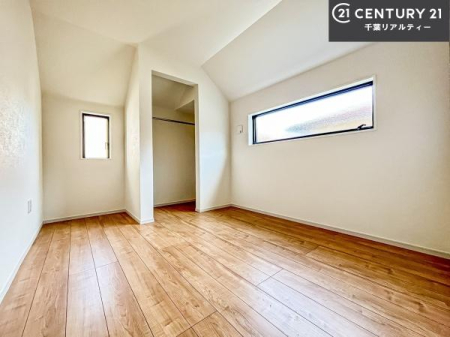 �Q�� �V���v���Ƀf�U�C������Ă��邽�߁A�Ƌ��I�т܂���I
���C�ɓ���̉Ƌ��u���Ă��낰���Ԃ���邱�Ƃ��ł��܂��B