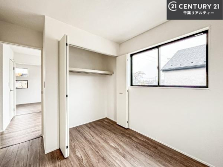 �Q�� ���[�͂̂���m���ł��B����������������L�X�Ǝg���ċC�������ǂ��ł��I
�L���C�Ȗ��邢�������ŉ߂����̂́A�X�ɂ̂�т�������ł��܂��ˁI