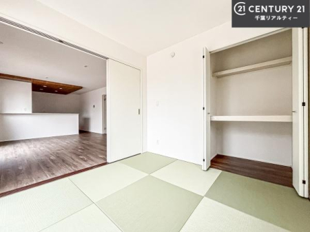 �a�� ���r���O�Ɨאڂ����a���ł��I�Ǝ��̋x�e�X�y�[�X��L�b�Y�X�y�[�X�Ƃ��Ċ��p����̂��悳�����ł��ˁI
�a���̎g�����͖�����I