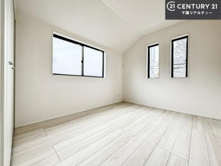 �q������ �|���o�������Ȃ��������́A���q�l�̂������Ƃ��Ă����S�ł��I
���[�X�y�[�X���[�����Ă���̂ŎU�炩�������������T�b�ƕЕt�����܂��I