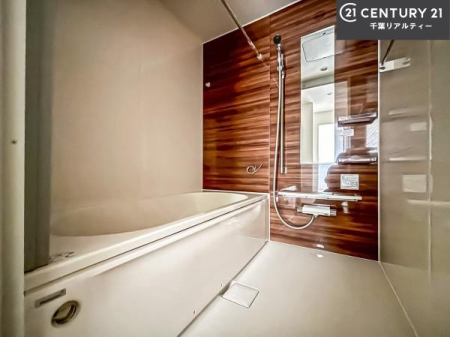 ���� �������������l�̕��͋C�̃o�X���[���́A�����o�Ă��ăo�X�^�C�����[���I
���d���撣���Ă��邲�J���ɂ��D�݂̓����̓����܂����āA�y����ł݂Ă͂������ł��傤���H