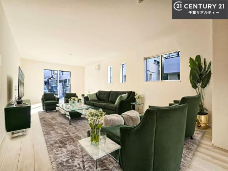 ���r���O �Ƌ��CG�p�[�X�ł��B�J�����̂���L�XLDK�I�\�t�@�[��_�C�j���O�e�[�u����u���Ă������ɂȂ�Ȃ��̂ŉ��K�ɉ߂����܂��I�R�~���j�P�[�V���������₷�����r���O�ł��I