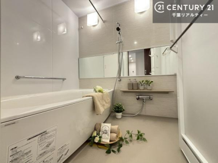 ���� �L�X�o�X�ň���̔������t���b�V���B�����L�΂���̂ŁA�����ɂ��������ƐZ����܂��ˁI�����̃o�X�^�C�����y���݂ɂȂ�܂��B