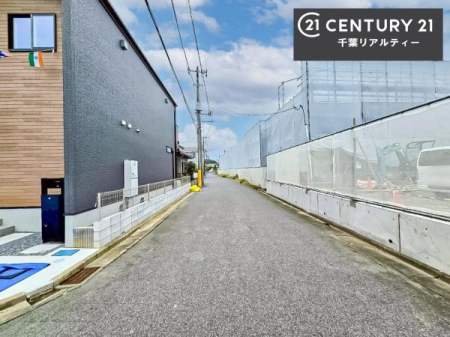 �O�ʓ��H�܂ތ��n�ʐ^ ���ӊ���A���q�l�̂���]�ɍ������������ꏏ�ɂ��ē���v���܂��B�Z��[���A�h�o�C�U�[�ɂ�邲���k������܂��B���Ђ͂��₢���킹�ɑ��Ή����܂��I���҂������܂���I