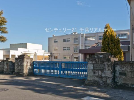 ���ӊ� �y���w�Z�z���q�s���P�䏬�w�Z�F150m