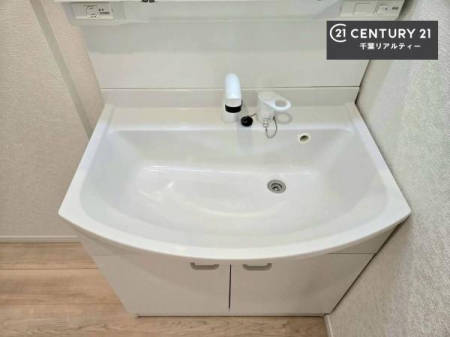 ���ʑ�E���ʏ� �[�����ʑ�{�E���́A�������˂ɂ����̂ł�����ꂪ�y�X�I���������ۂĂ܂��I
�L���C�Ȑ��ʏ��Ŏ��������̃��`�x�[�V�������オ��܂��ˁI