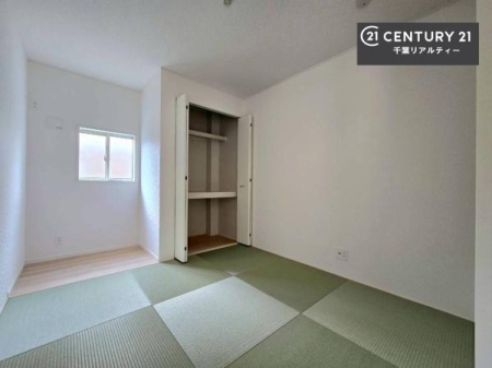 �a�� �^�^�~�̍��肪���炬��^����A�����b�N�X��ԁB�����傫���J�����̂���a���ƂȂ��Ă���܂��B���{�l�̐S������u�a�v�̋�ԁB�䑐�̍���Y����Ԃ͖����̂ЂƎ������o���Ă���܂��I