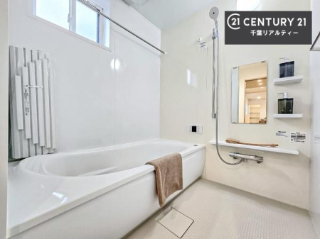 ���� �������������l�̕��͋C�̃o�X���[���́A�����o�Ă��ăo�X�^�C�����[���I
���d���撣���Ă��邲�J���ɂ��D�݂̓����̓����܂����āA�y����ł݂Ă͂������ł��傤���H