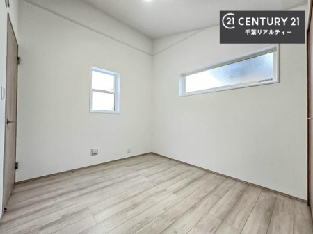 �m�� 2�ʍ̌����m�ۂ������邢�����́A���ʂ����ǂ��A���邭��ϋ��S�n�̗ǂ���ԂƂȂ��Ă���܂��B�����b�N�X���ĉ߂�����S�n�̗ǂ��������ł��I���̖ڊo�߂��X�b�L�����܂��ˁI