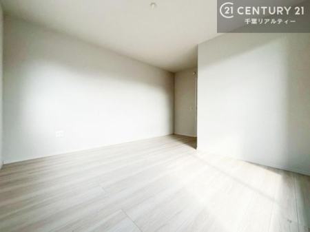 �m�� ���[�X�y�[�X�����Ă��܂��I�������X�b�L�����ڂ��鎖���ł��܂��ˁB
�Ƌ��I�΂Ȃ��V���v���ȃf�U�C���ׁ̈A�Ƌ��I�΂����C�ɓ���̋�ԍ�肪�ł������ł��ˁB