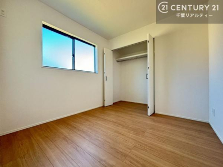 �m�� ���[�X�y�[�X�����Ă��܂��I�������X�b�L�����ڂ��鎖���ł��܂��ˁB
�Ƌ��I�΂Ȃ��V���v���ȃf�U�C���ׁ̈A�Ƌ��I�΂����C�ɓ���̋�ԍ�肪�ł������ł��ˁB