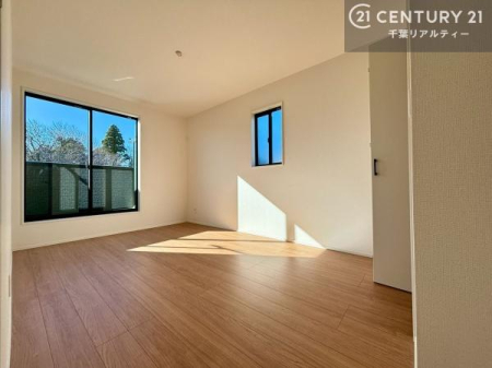 �m�� �o���R�j�[�ɖʂ��Ă���m���ł��B���邭�����肪����A���C����������ł��܂��I���N���āA�O�ɏo�Ĕw�L�т����[�ċz�����ǂ������}������邱�Ƃ��ł��܂��B