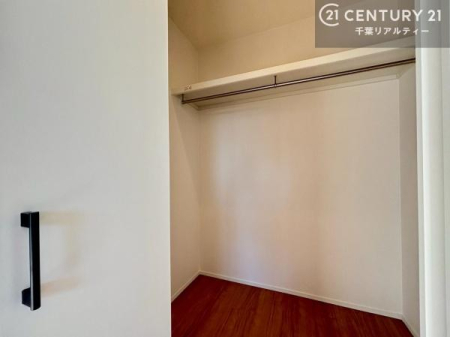 ���[ �E�H�[�N�C���N���[�[�b�g�t���ł��B��������̂��m���Ȃǂ����[���Ă��������ł��ˁI���ɂ���@�������ȂǋG�ߕ��̑傫�ȉƓd�����[�ł��܂��B