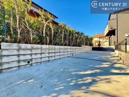 ���ԏ� ���ԃX�y�[�X��2�䕪����܂��I�Z�J���h�J�[�͂������A�o�C�N�⎩�]�ԂȂǂ��u���ꏊ�ɍ���܂���B