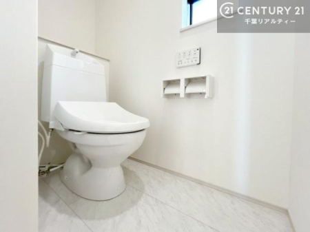 �g�C�� �������֍��ɂ��A�~��͕֍����g�����ł���̂ŗ₽���֍��ɍ��炸�ɍςފ������d�l�ł��I�V���v���ȃJ���[����Ƃ��Ă���̂ŁA������ꂪ���₷���ł��B