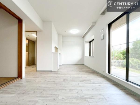 ���r���O �J�����̂���L�XLDK�I�\�t�@�[��_�C�j���O�e�[�u����u���Ă������ɂȂ�Ȃ��̂ŉ��K�ɉ߂����܂��I�R�~���j�P�[�V���������₷�����r���O�ł��I