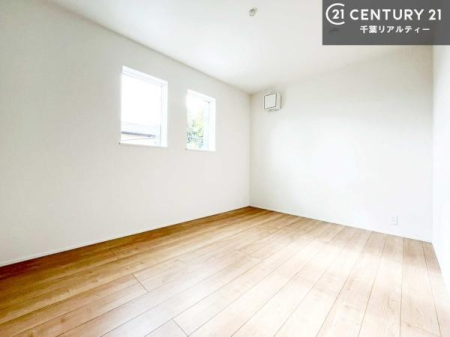 �m�� �V���v���Ƀf�U�C������Ă��邽�߁A�Ƌ��I�т܂���I
���C�ɓ���̉Ƌ��u���Ă��낰���Ԃ���邱�Ƃ��ł��܂��B