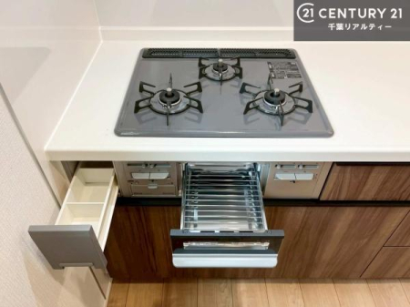 �L�b�`�� �R�����͎O������̂ł������̓����i�s���ł��܂��B
�������O�����t���ł��B�����X�y�[�X���L�X���Ă���׍�Ƃ����₷���I�g�����肪�ǂ��V�X�e���L�b�`���ł��I