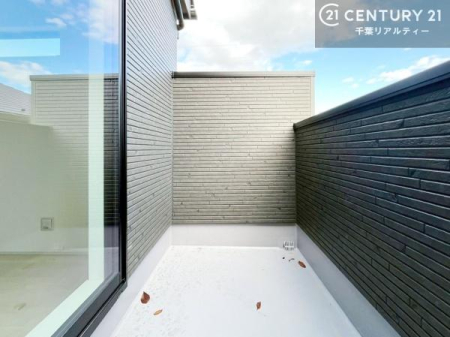 �o���R�j�[ �z������ǍD�ȃo���R�j�[�ł��I���ꂽ���ɂ͐�������n����J���I�Ȏ��Ԃ��y���߂܂��B
