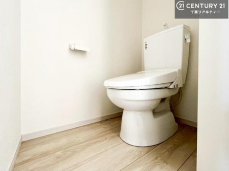 �g�C�� �������֍��ɂ��A�~��͕֍����g�����ł���̂ŗ₽���֍��ɍ��炸�ɍςފ������d�l�ł��I�V���v���ȃJ���[����Ƃ��Ă���̂ŁA������ꂪ���₷���ł��B