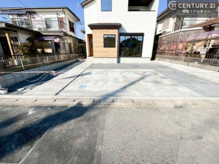 ���ԏ� ���ԃX�y�[�X��3�䕪����܂��I�i�I�v�V�����j�Z�J���h�J�[�͂������A�o�C�N�⎩�]�ԂȂǂ��u���ꏊ�ɍ���܂���B