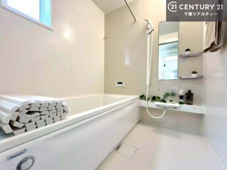 ���� �L�X�o�X�ň���̔������t���b�V���B�����L�΂���̂ŁA�����ɂ��������ƐZ����܂��ˁI�����̃o�X�^�C�����y���݂ɂȂ�܂��B