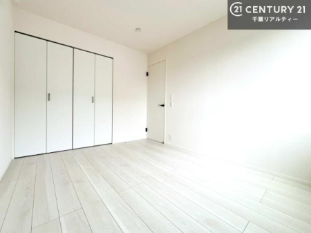 �Q�� �V���v���Ƀf�U�C������Ă��邽�߁A�Ƌ��I�т܂���I
���C�ɓ���̉Ƌ��u���Ă��낰���Ԃ���邱�Ƃ��ł��܂��B