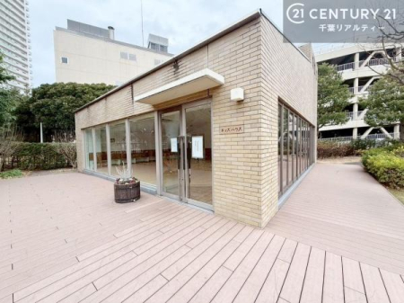 ���̑����p�� ���p�{�݂ɃL�b�Y�n�E�X�������B
�V����C�ɂ����V�ׂ��Ԃ�����A�����Ȃ��q���܂̂��邲�ƒ�ɂ��������A�q��Ăɔz�������Z�܂��ł��B