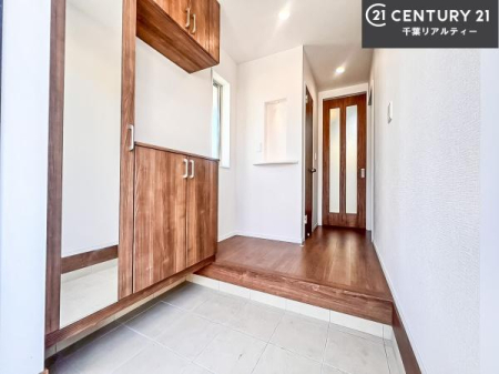 ���� ���ċA���Ă��Ă��A�������܁I�����������Ȃ�A�D�����}������Ă�����ԂɂȂ��Ă��܂��B
���邭��������錺�ւł��I