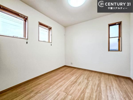 �q������ �|���o�������Ȃ��������́A���q�l�̂������Ƃ��Ă����S�ł��I
���[�X�y�[�X���[�����Ă���̂ŎU�炩�������������T�b�ƕЕt�����܂��I