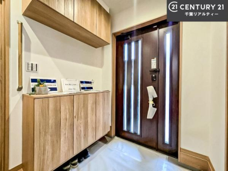 ���� ���ċA���Ă��Ă��A�������܁I�����������Ȃ�A�D�����}������Ă�����ԂɂȂ��Ă��܂��B
���邭��������錺�ւł��I