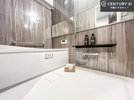 ���� �������������l�̕��͋C�̃o�X���[���́A�����o�Ă��ăo�X�^�C�����[���I
���d���撣���Ă��邲�J���ɂ��D�݂̓����̓����܂����āA�y����ł݂Ă͂������ł��傤���H