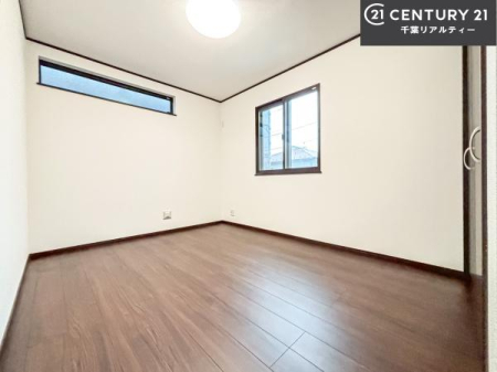 �m�� 2�ʍ̌����m�ۂ������邢�����́A���ʂ����ǂ��A���邭��ϋ��S�n�̗ǂ���ԂƂȂ��Ă���܂��B�����b�N�X���ĉ߂�����S�n�̗ǂ��������ł��I���̖ڊo�߂��X�b�L�����܂��ˁI