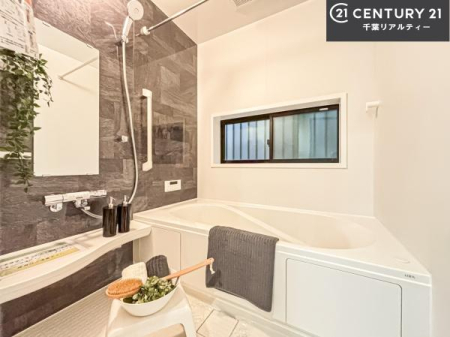 ���� �������������l�̕��͋C�̃o�X���[���́A�����o�Ă��ăo�X�^�C�����[���I
���d���撣���Ă��邲�J���ɂ��D�݂̓����̓����܂����āA�y����ł݂Ă͂������ł��傤���H