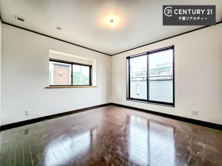 �Q�� �o���R�j�[�ɖʂ��Ă���m���ł��B���邭�����肪����A���C����������ł��܂��I���N���āA�O�ɏo�Ĕw�L�т����[�ċz�����ǂ������}������邱�Ƃ��ł��܂��B