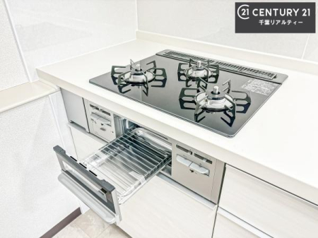 �L�b�`�� �R�����͎O������̂ł������̓����i�s���ł��܂��B
�������O�����t���ł��B�����X�y�[�X���L�X���Ă���׍�Ƃ����₷���I�g�����肪�ǂ��V�X�e���L�b�`���ł��I