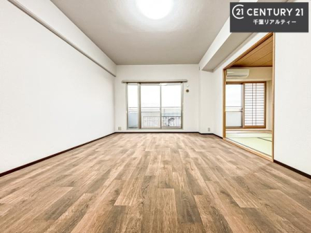 ���r���O �S�n�ǂ����r���O�͉Ƒ������R�ƏW�܂�܂��B�Ƒ��c�R�̎��Ԃ����������ł��B���Ƒ��ƁA����w�[���������Ԃ��߂��������ł��ˁB