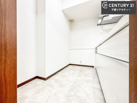 �L�b�`�� ���[�X�y�[�X���L�x�ŁA�����X�y�[�X���X�b�L���ƕЕt���Ђ�`�����p�ł��܂��I
���K�ɍ�Ƃ��ł��܂��I�����̗���������܂��I