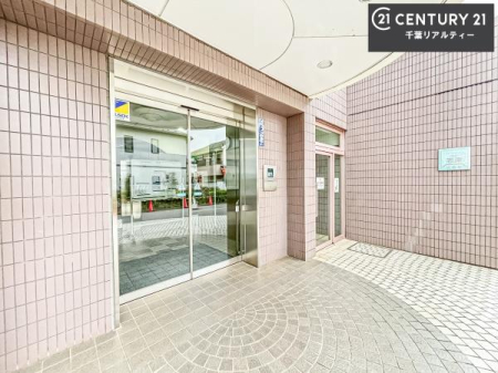 �G���g�����X ��؂Ȃ��q�l�����o�}������G���g�����X�B����]�̕����܂Ƃ߂Ă��ē��B
���₢���킹�ɑ��Ή����܂��I