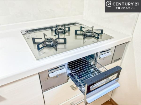 �L�b�`�� �R�����͎O������̂ł������̓����i�s���ł��܂��B
�������O�����t���ł��B�����X�y�[�X���L�X���Ă���׍�Ƃ����₷���I�g�����肪�ǂ��V�X�e���L�b�`���ł��I